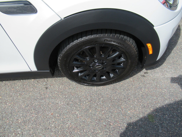 2024 MINI 3 Door Cooper 3 Door w/ Leather | Sunroof | NAVI in Cars & Trucks in Saint John - Image 4