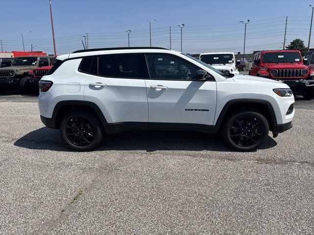 2025 Jeep Compass Altitude in Cars & Trucks in Mississauga / Peel Region - Image 4