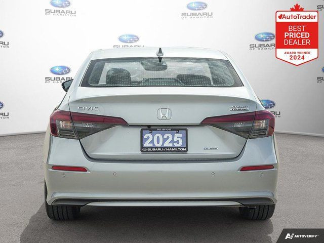 2025 Honda Civic Sedan Hybrid Sport Touring in Cars & Trucks in Hamilton - Image 4