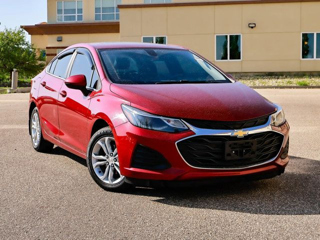 2019 Chevrolet Cruze Diesel LT 1.6L in Cars & Trucks in Strathcona County - Image 2