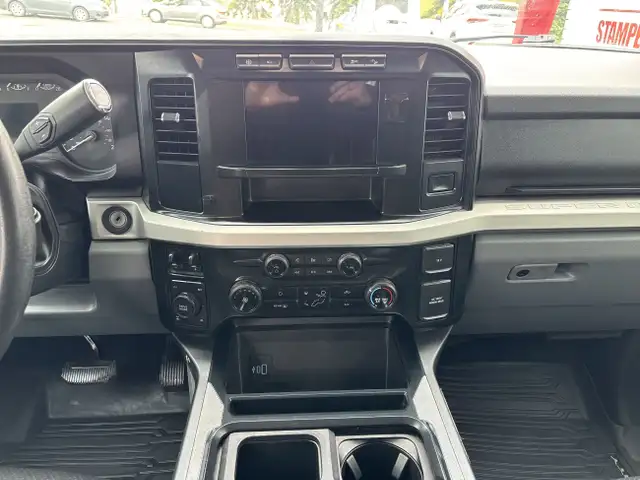 2023 Ford Super Duty F-350 SRW XLT | 6.7L DIESEL | CREW CAB | 8  dans Autos et camions dans Calgary - Image 13