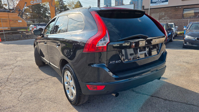 2013 Volvo XC60 T5 3.2L in Cars & Trucks in City of Toronto - Image 3