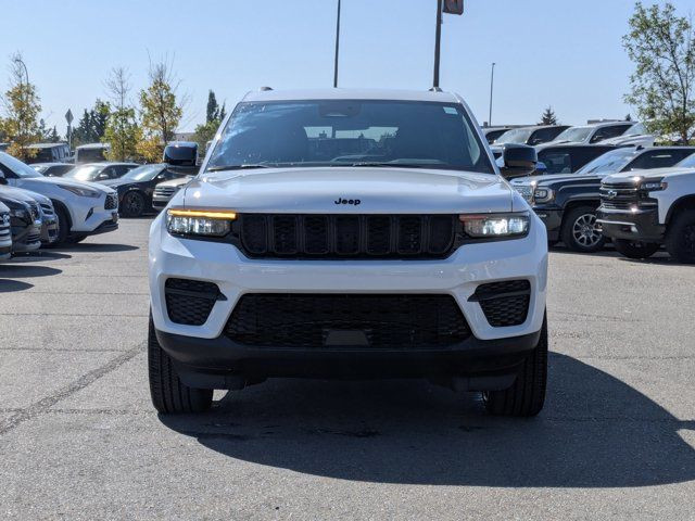 2025 Jeep Grand Cherokee Altitude - Power Sunroof - Trailer Tow in Cars & Trucks in Calgary - Image 3