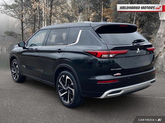 2022 Mitsubishi Outlander GT in Cars & Trucks in Hamilton - Image 3