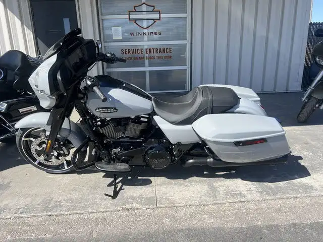 2025 Harley-Davidson FLHX - Street Glide in Sport Touring in Winnipeg - Image 7
