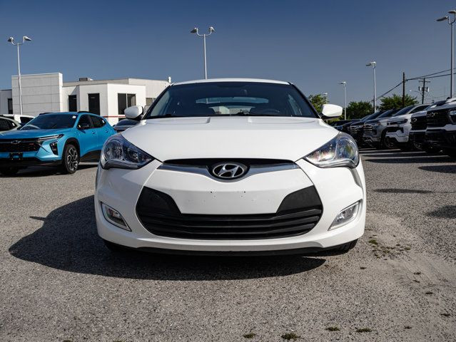 2016 Hyundai Veloster in Cars & Trucks in Kelowna - Image 3