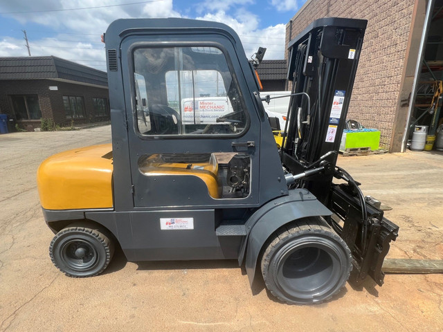 ATF 8000lb Forklift with Cab in Heavy Equipment in Oakville / Halton Region - Image 2