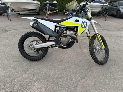 Motocross Husqvarna FC 350 – 2021 Excellente condition mécanique et esthétique – Prête pour la saiso...
