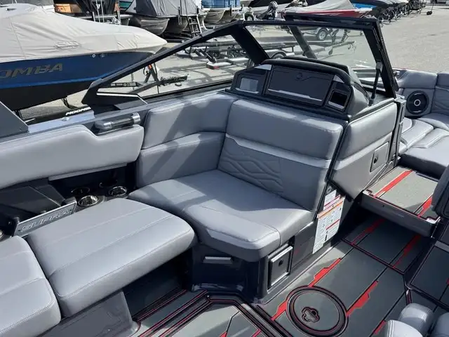 2025 Supra SV 450 in Powerboats & Motorboats in Saskatoon - Image 15