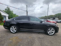 CLEAN CARFAX REPORT No Accidents 2016 VOLKSWAGEN PASSAT S featuring: Back up Camera, Navigation, Cru... (image 8)