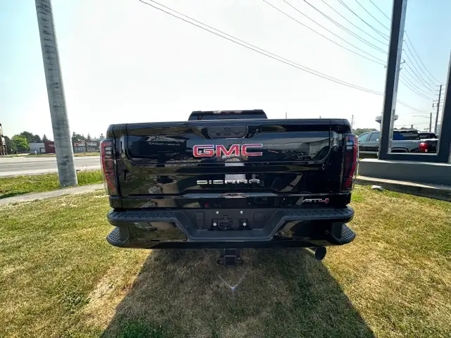 2025 GMC Sierra 2500HD AT4 in Cars & Trucks in Markham / York Region - Image 7