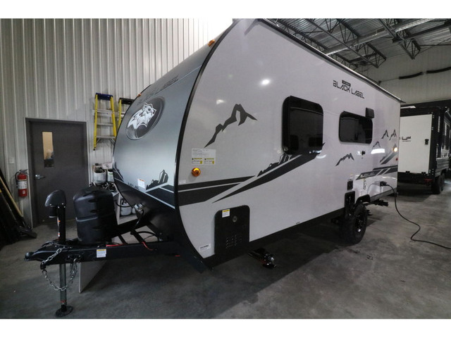  2024 Wolf Pup 16FQBL POUR COUPLE in RVs & Motorhomes in Lévis - Image 4
