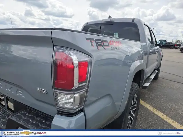 2021 Toyota Tacoma in Cars & Trucks in Calgary - Image 8