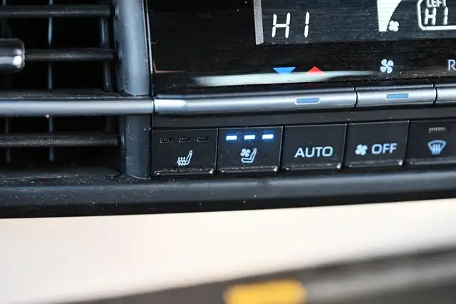 2021 Toyota Sienna Hybrid 2021 LIMITED 7-PASS CUIR GPS TV CAMERA in Cars & Trucks in Longueuil / South Shore - Image 26