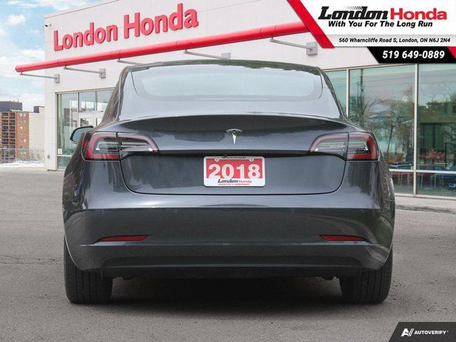 2018 Tesla Model 3 3 | Full Self Driving | New Michelin Tires in Cars & Trucks in London - Image 4