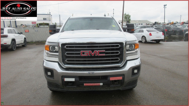 2018 GMC Sierra 2500HD DOUBLE CAB SERVICE CANOPY TRUCK in Cars & Trucks in Edmonton - Image 3