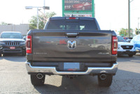CLEAN CARFAX ACCIDENT FREE WELL MAINTAINED SAFETY INCLUDED ONE OWNER The 2019 Ram Limited 5.7L HEMI... (image 5)