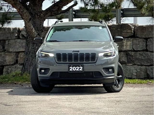 2022 Jeep Cherokee ALTITUDE 4X4 | HEATED SEATS | APPLE CARPLAY  dans Autos et camions  à Kitchener / Waterloo - Image 2