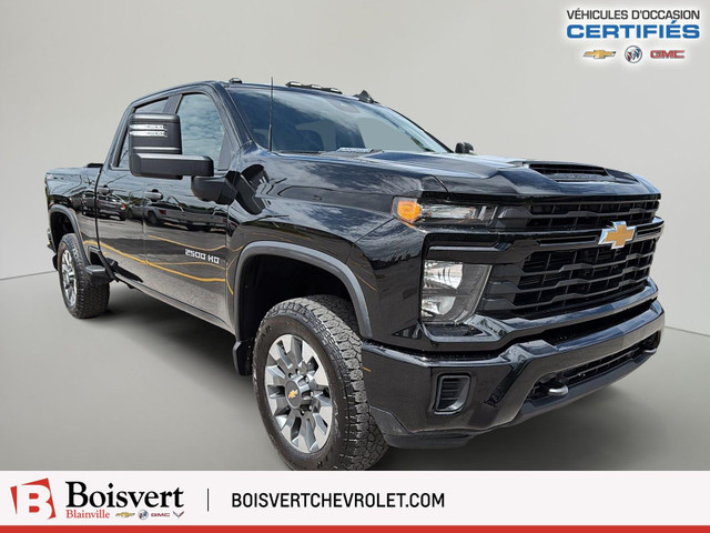 Chevrolet SILVERADO 2500HD CUSTOM/CREW/4X4/DIESEL/JANTES/CAMERA/ in Cars & Trucks in Laval / North Shore - Image 3