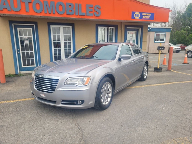 2013 Chrysler 300 Touring in Cars & Trucks in West Island - Image 3