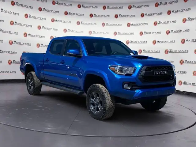 2017 Toyota Tacoma TRD Sport in Cars & Trucks in Calgary - Image 10