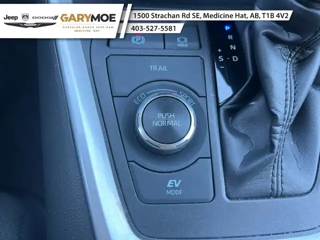 2023 Toyota RAV4 Hybrid XLE - Sunroof - Power Liftgate in Cars & Trucks in Medicine Hat - Image 14