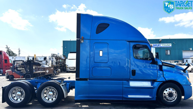 2019 FL Cascadia in Heavy Trucks in Mississauga / Peel Region - Image 4