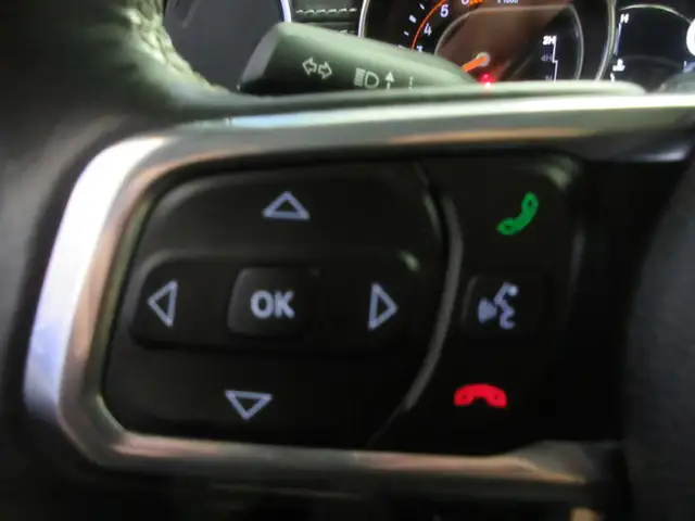 JEEP WRANGLER 2023 UNLIMITED SAHARA 4X4 GPS CUIR CAMERA 38900 KM in Cars & Trucks in Lévis - Image 12