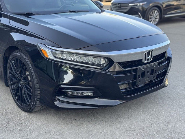 2018 Honda Accord TOURING w/ TOP MODEL / HEADS UP DISPLAY in Cars & Trucks in Calgary - Image 4