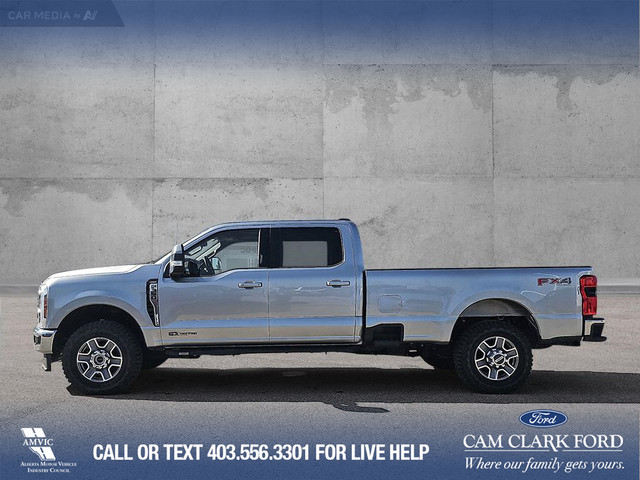 2023 Ford F-350 Lariat CLEAN ONE OWNER CARFAX, 8FT BOX, MOONR... in Cars & Trucks in Red Deer - Image 4