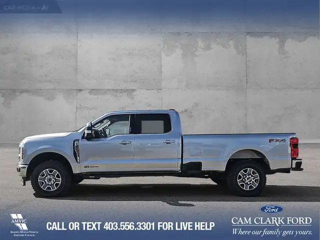 2023 Ford F-350 Lariat CLEAN ONE OWNER CARFAX, 8FT BOX, MOONR... in Cars & Trucks in Red Deer - Image 5
