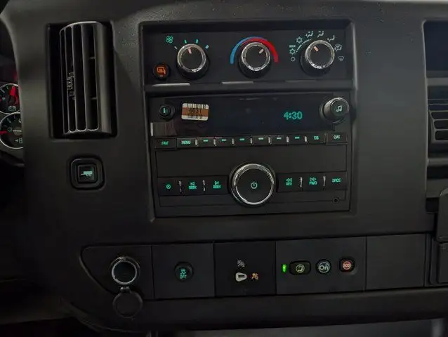 2024 Chevrolet Express Cargo Van - Power/Driver Convenience Pkg dans Autos et camions dans Barrie - Image 19