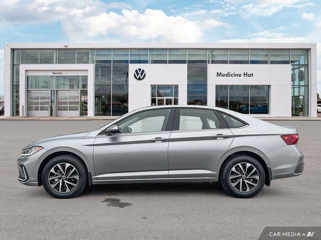2025 Volkswagen Jetta Trendline in Cars & Trucks in Medicine Hat - Image 4