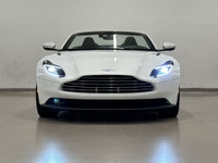 L'Aston Martin DB11 V8 Volante 2020 présente un équilibre élégant entre performance et luxe dans un... (image 9)