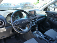 Experience the agile handling and versatile style of this 2021 Hyundai Kona Preferred SUV. With only... (image 9)