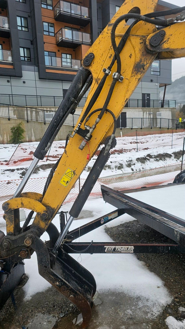 2019 CAT 305.5E2 CR Mini Excavator dans Équipement lourd  à Abbotsford - Image 3