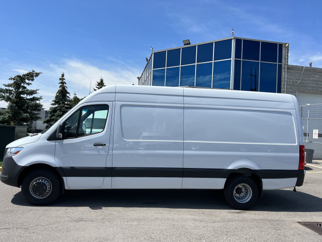 2023 Mercedes-Benz Sprinter Van SPRINTER 3500 - CARGO- 170”WB Hi in Cars & Trucks in Oakville / Halton Region - Image 3