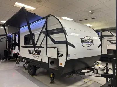 Coachmen Spirit SBT160RE-53- Have you been searching for a light towable travel trailer? A place to...