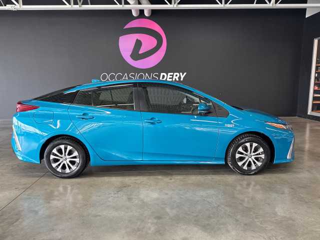2022 Toyota PRIUS PRIME 1 PROPRIO BLEU HYBRIDE BRANCHABLE SIÈGES in Cars & Trucks in Saint-Jean-sur-Richelieu
