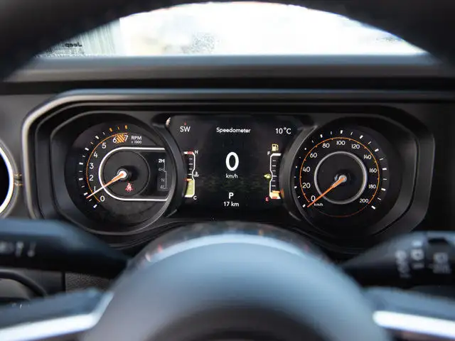 2025 Jeep Wrangler Sahara in Cars & Trucks in Calgary - Image 12