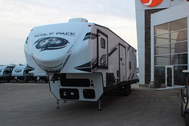 2023 Forest River RV Cherokee Wolf Pack 355PACK14 in Travel Trailers & Campers in Edmonton - Image 4
