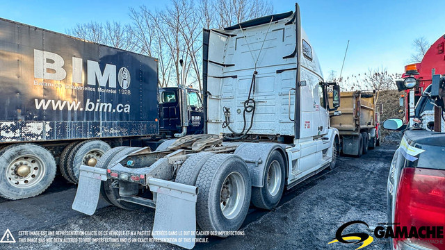 2016 VOLVO VNL670 HIGHWAY / SLEEPER TRUCK / TRACTOR in Heavy Trucks in Chilliwack - Image 4