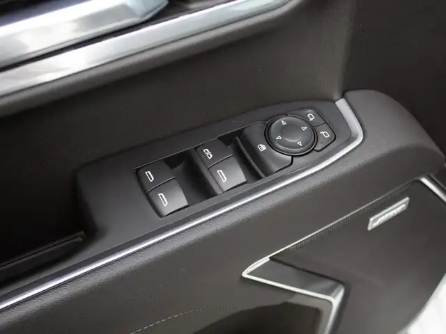2022 Chevrolet Silverado 1500 Crew Cab Short Box 4-Wheel Drive R in Cars & Trucks in Edmonton - Image 20
