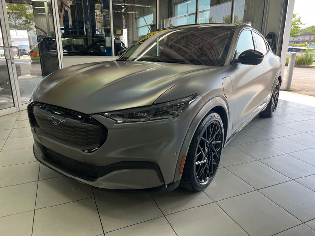 2022 Ford Mustang Mach-E Premium Premium grande batterie in Cars & Trucks in Longueuil / South Shore
