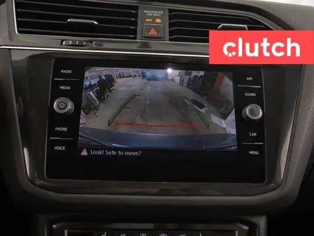 2018 Volkswagen Tiguan Trendline AWD w/ Convenience Pkg w/ Apple in Cars & Trucks in Bedford - Image 31