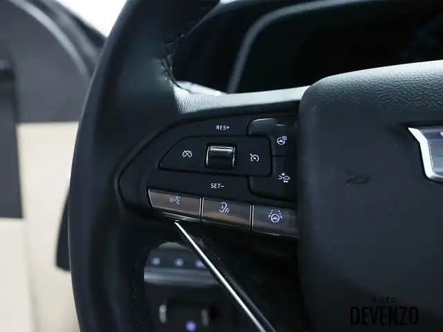 2024 Cadillac Escalade Premium Luxury with Air Ride Adaptive Sus in Cars & Trucks in Laval / North Shore - Image 21