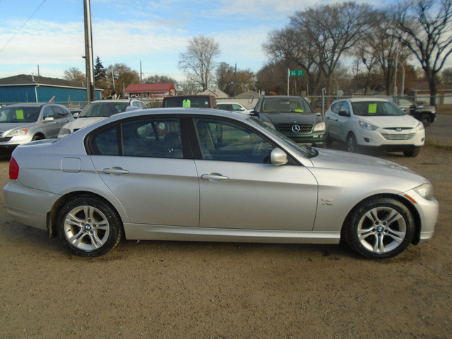 2009 BMW 3 Series 4dr Sdn 328i xDrive AWD-LEATHER-SUNROOF in Cars & Trucks in Edmonton - Image 3