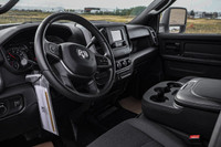 This Ram 5500 Chassis has a powerful Regular Unleaded V-8 6.4 L/392 engine powering this Automatic t... (image 6)