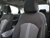 1 OWNER LOCAL TRADE! ONLY 38,000 KMS! EX+ SEDAN, WELL OPTIONED WITH POWER MOONROOF, HEATED SEATS, RE... (image 7)