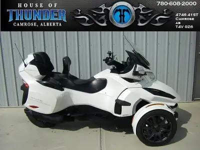 Take your road trip to the next level with the 2019 Spyder SE6. Three wheels. Endless possibilities....